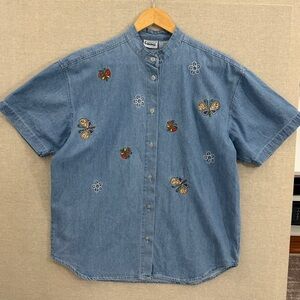 Capacity Casual Denim Shirt Flowers Butterflies Medium